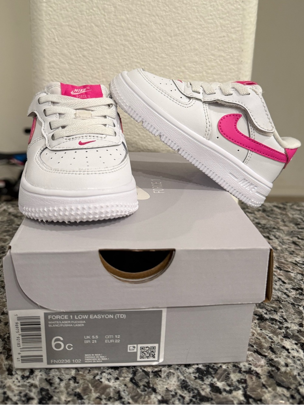 Nike Kids White Air Force 1 Low Easy On  with Pink Swoosh Toddler